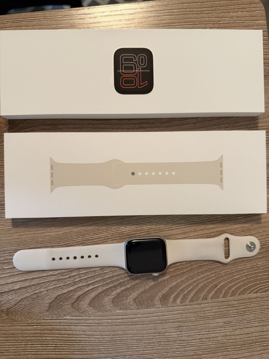 Apple Watch SE 3 Cellular with factory warranty.
