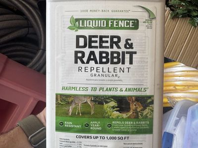 Liquid Fence Deer & Rabbit Repellent Granular 2 lb Shaker Canister