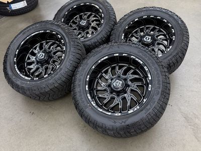 BRAND NEW 20x10 tis 544 wheels/ 33x12.50r20 tires