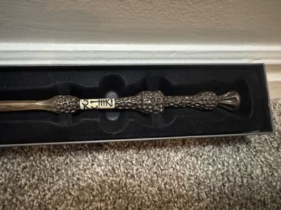 Harry Potter wand Dumbledores wand new in box