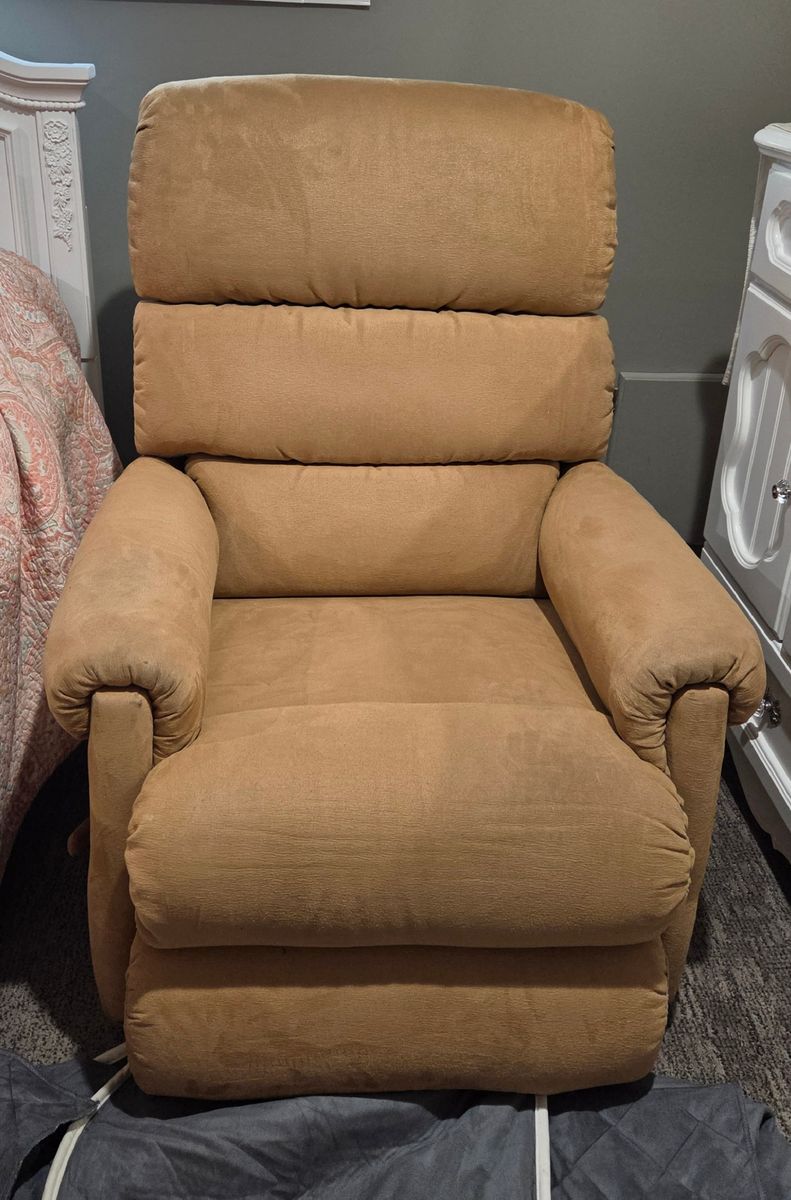 Comfortable Tan Recliner - Gently Used, Excellent Condition