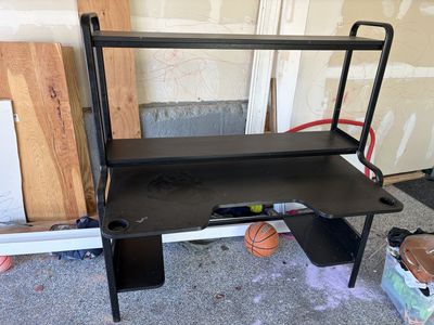 Computer desk