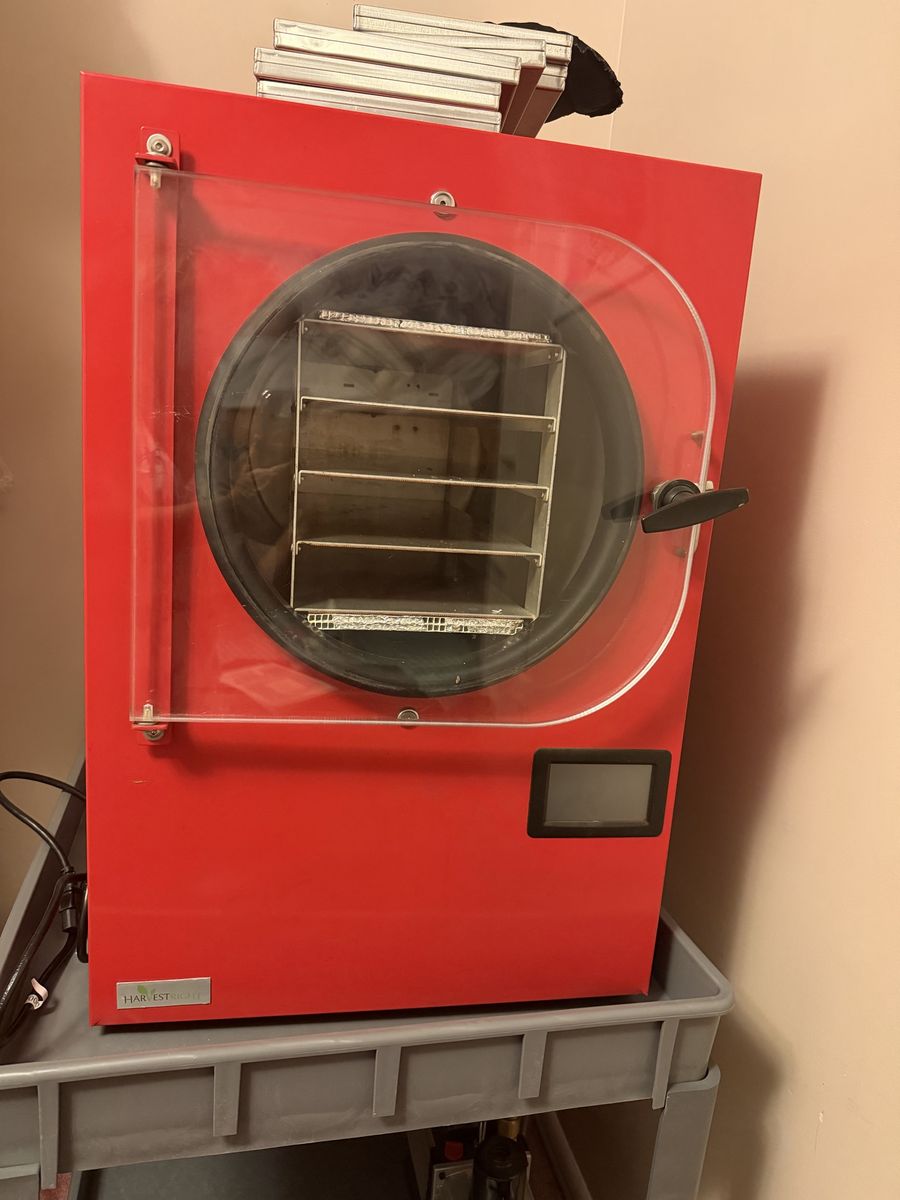 Harvest Right Medium Freeze Dryer with Vacuum Pump - Red