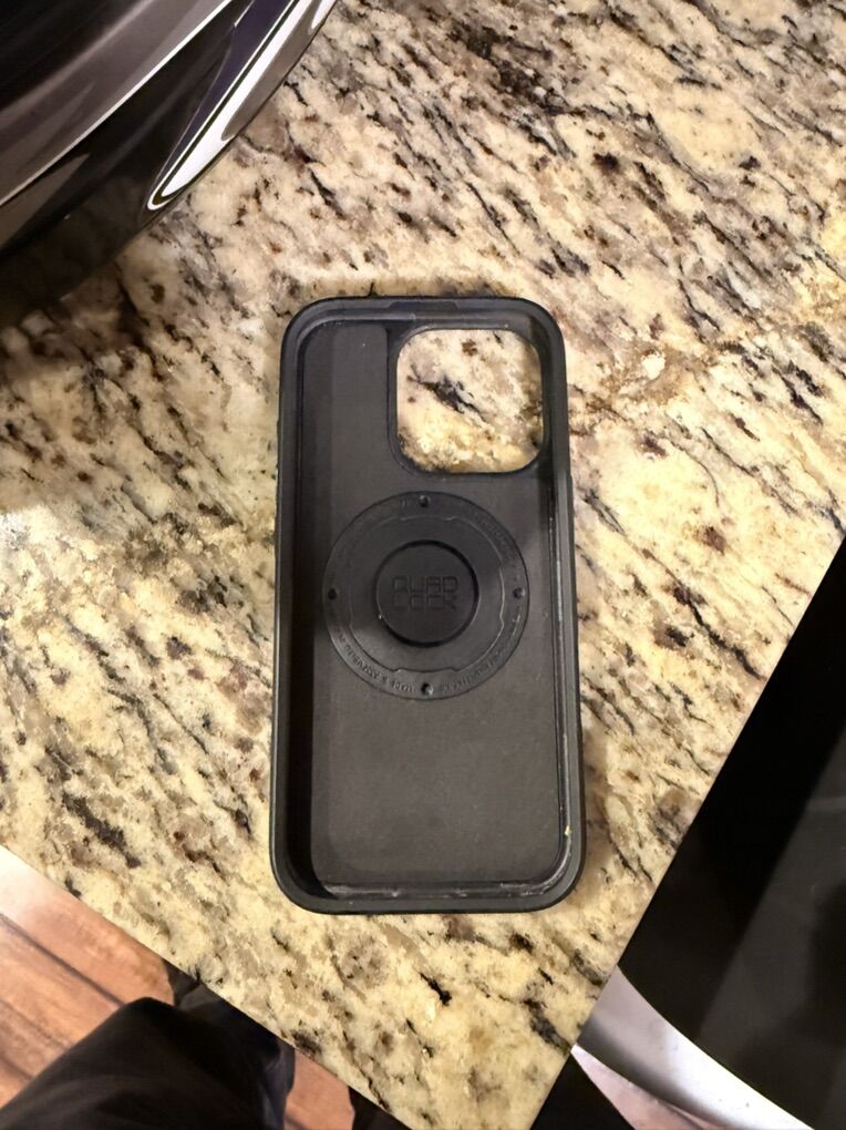 Quad lock case for iPhone 16 pro