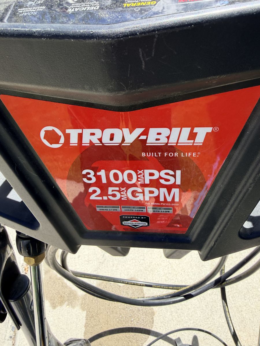 Like new troy-bilt 3100 PSI 2.5GPM Pressure washer
