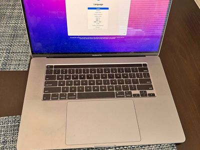 Apple MacBook Pro 16" (2019) Intel Core i7 2.6GHz 16GB RAM 512GB SSD - Silver