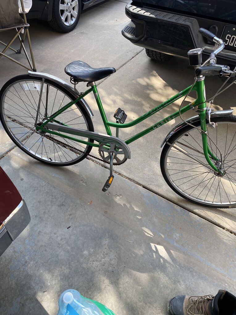 Schwinn Collegiale Comute bike For Sale