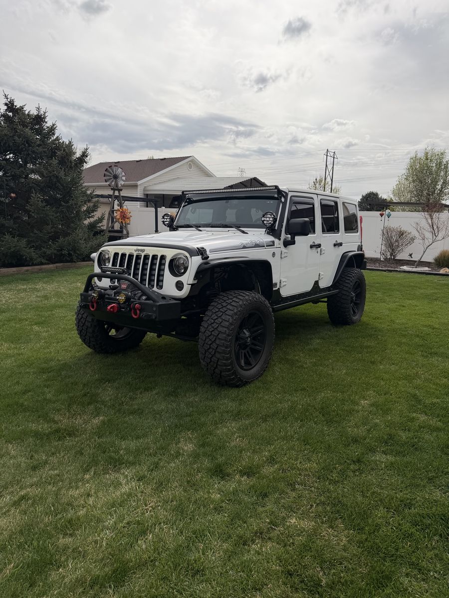 2014 Jeep Wrangler Unlimited Polar Edition