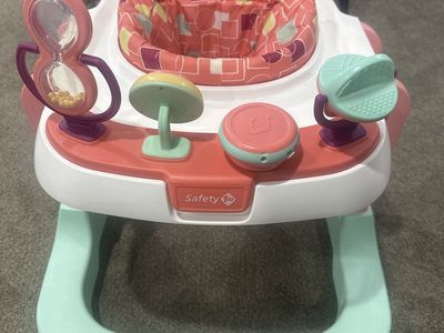 Safety 1st Baby Walker