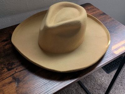 Universal Thread Hat