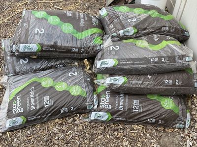Sta-Green Premium Brown Mulch - 11 Unopened 2 Cubic Ft Bags
