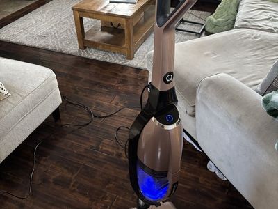 Quantum Upright Water Filter Vacuum