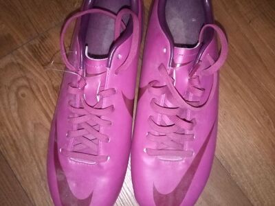 Soccer Cleats Size 6