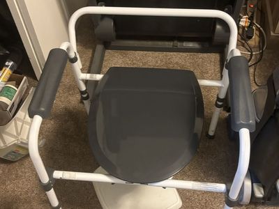 Adjustable Medical Commode Toilet Chair