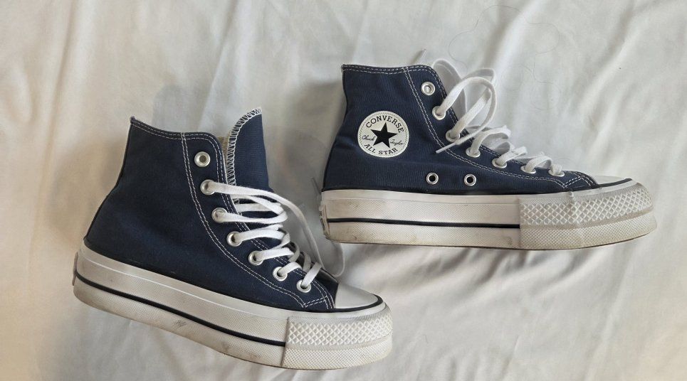 Converse All Star Hightops Navy Blue Women's US 5