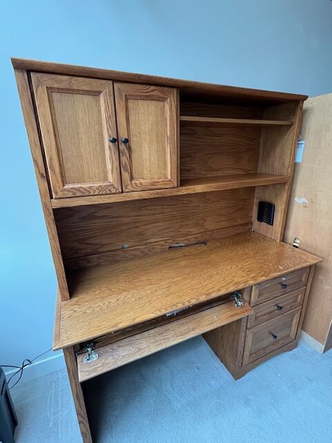 Desk with Hutch