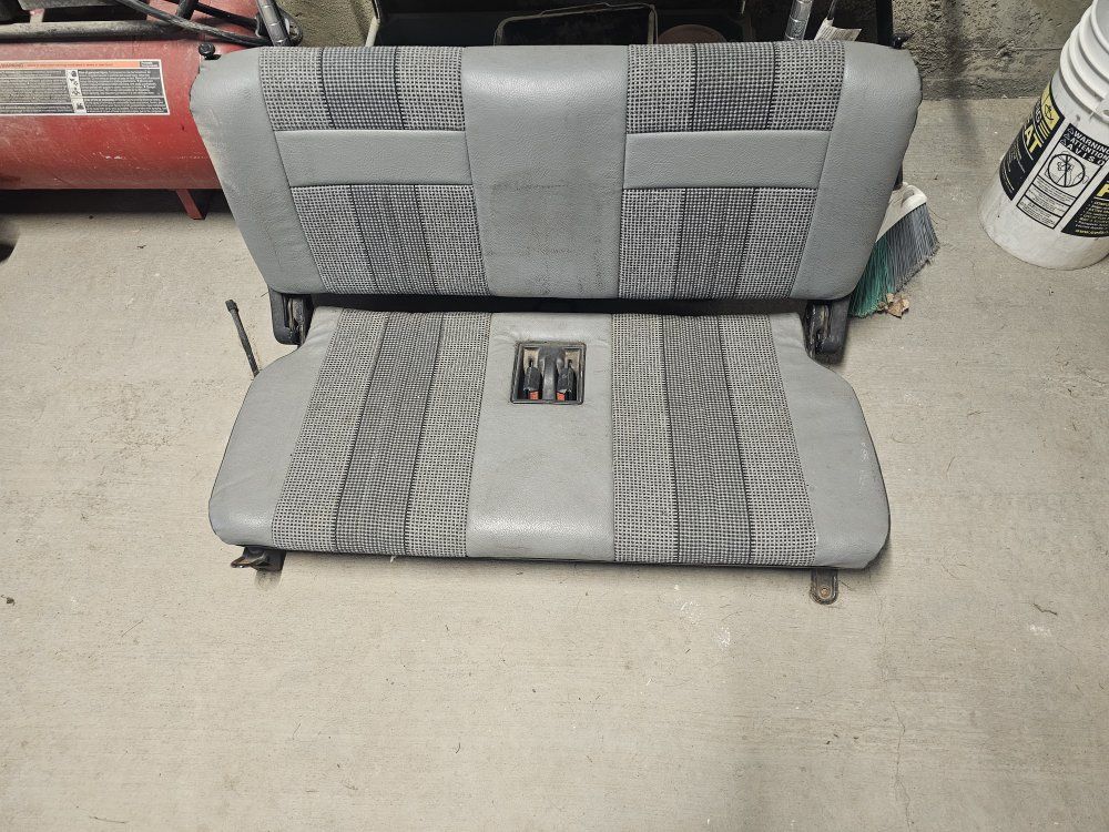 Rear seat off 1991 geo tracker