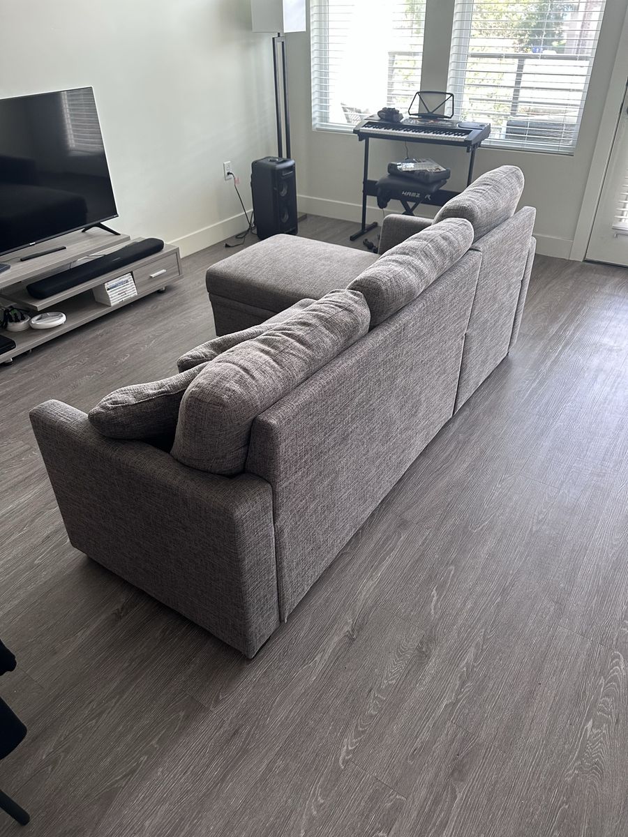 L-Shape, Pull-out Couch