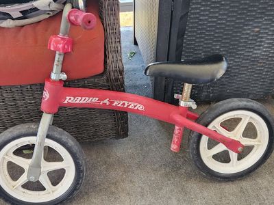 Radio flyer balance bike with no flat tires