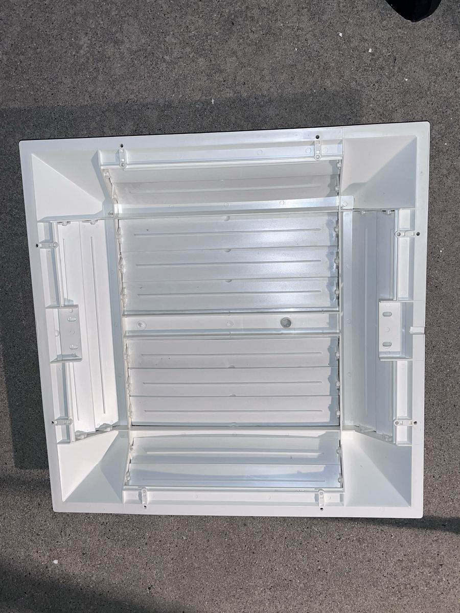 Main image 3