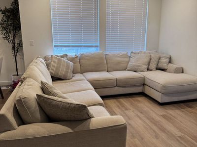 Lerenza 4-Piece Sectional with Chaise and ottoman