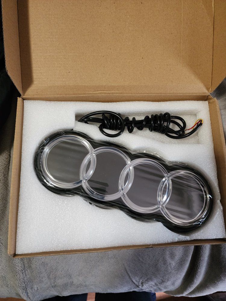 audi grill light 