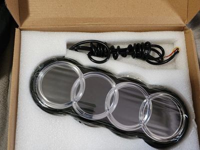 audi grill light