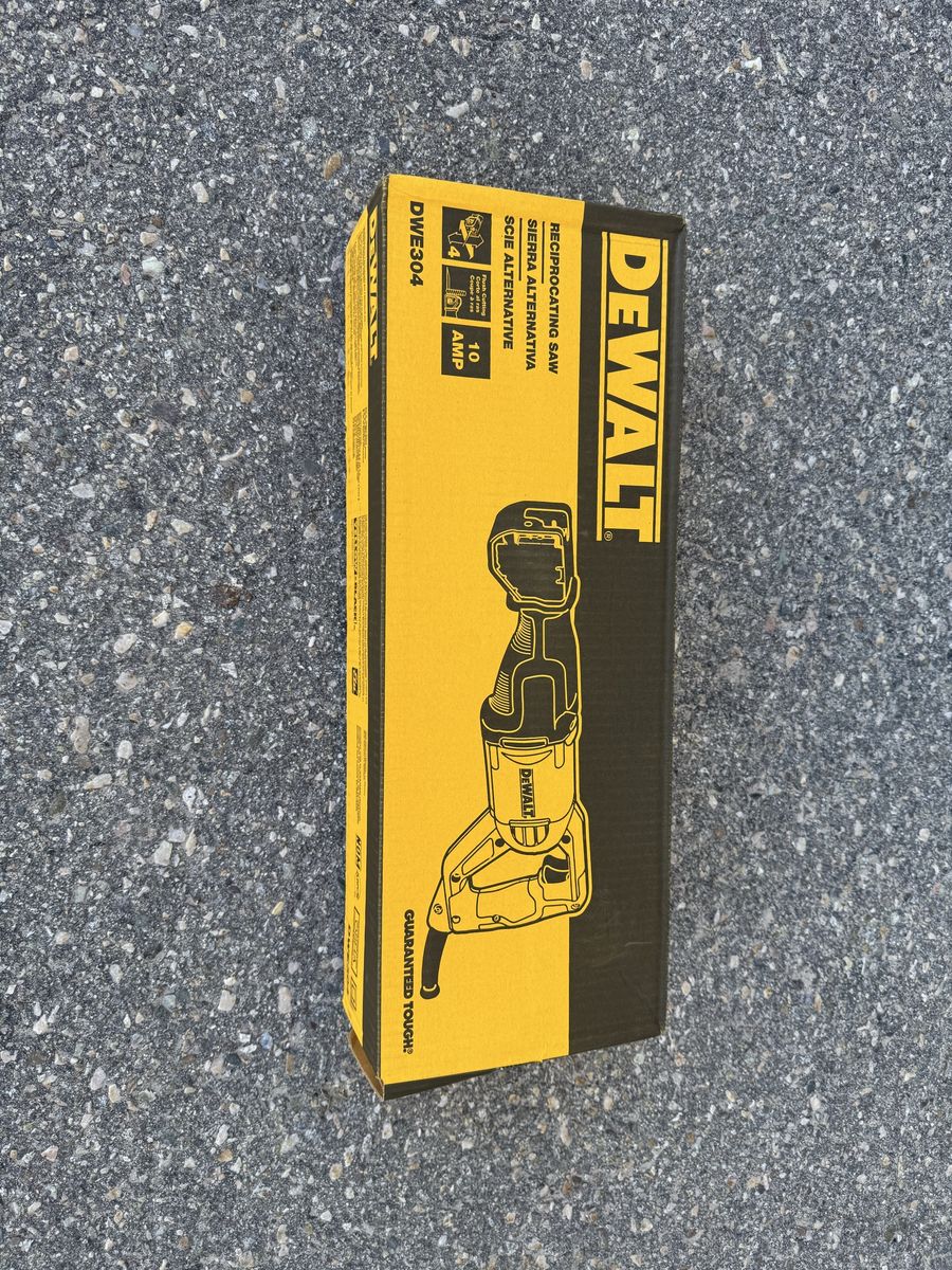Dewalt saw