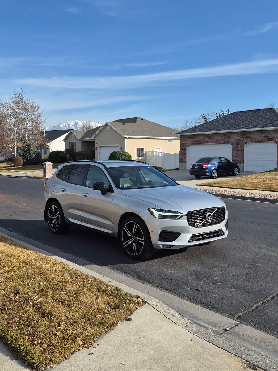 2021 Volvo XC60 T5 R-Design