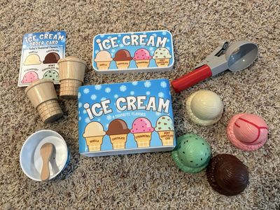 Melissa and Doug Ice Cream Set