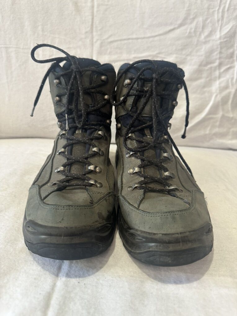 Lowa Men’s Size 12 Gore-Tex Leather Hiking Boots