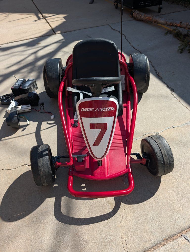 Radio Flyer kids electric go kart (needs work)