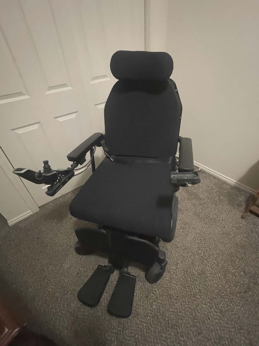 Extra large Mobility Chair With Extra features included