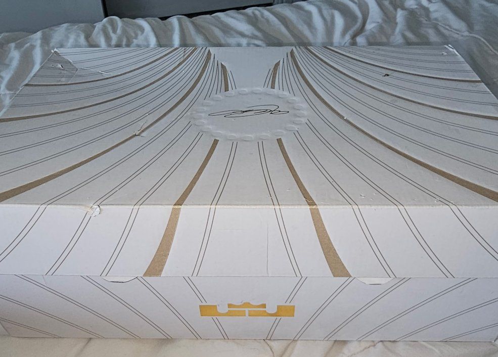 Main image 9