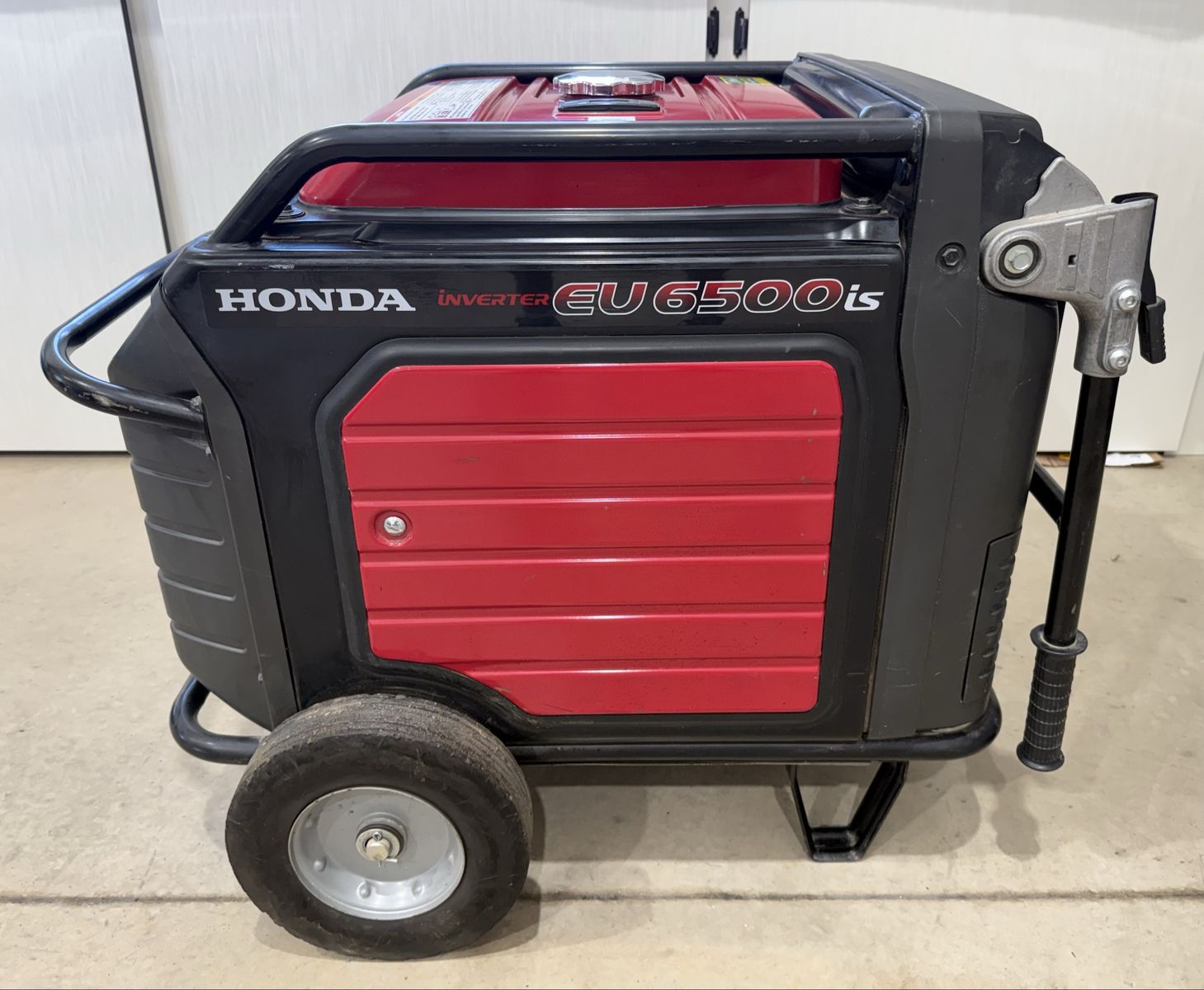 Honda EU6500is Inverter Generator - Low Hours, New Battery, Serviced