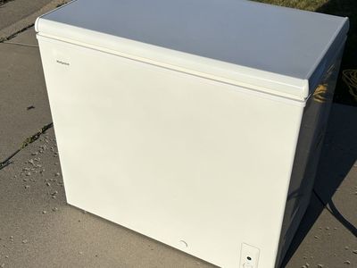 GE DEEP FREEZER 125$ OBO WORKS PERFECTLY!!
