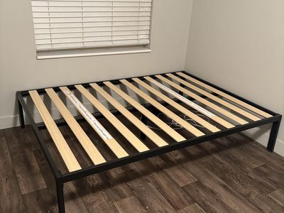 Bed frame/matress