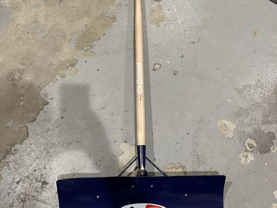 Garant Snow Shovel