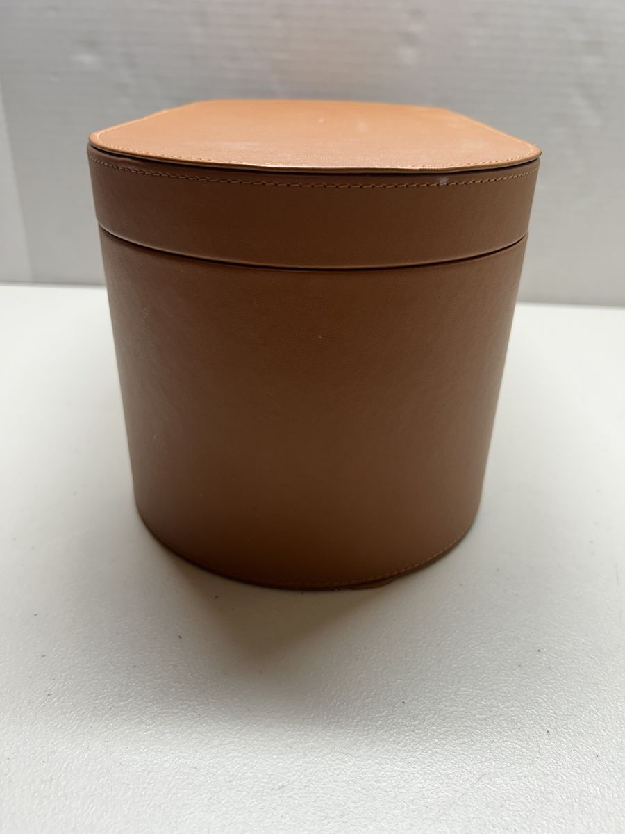 Main image 4