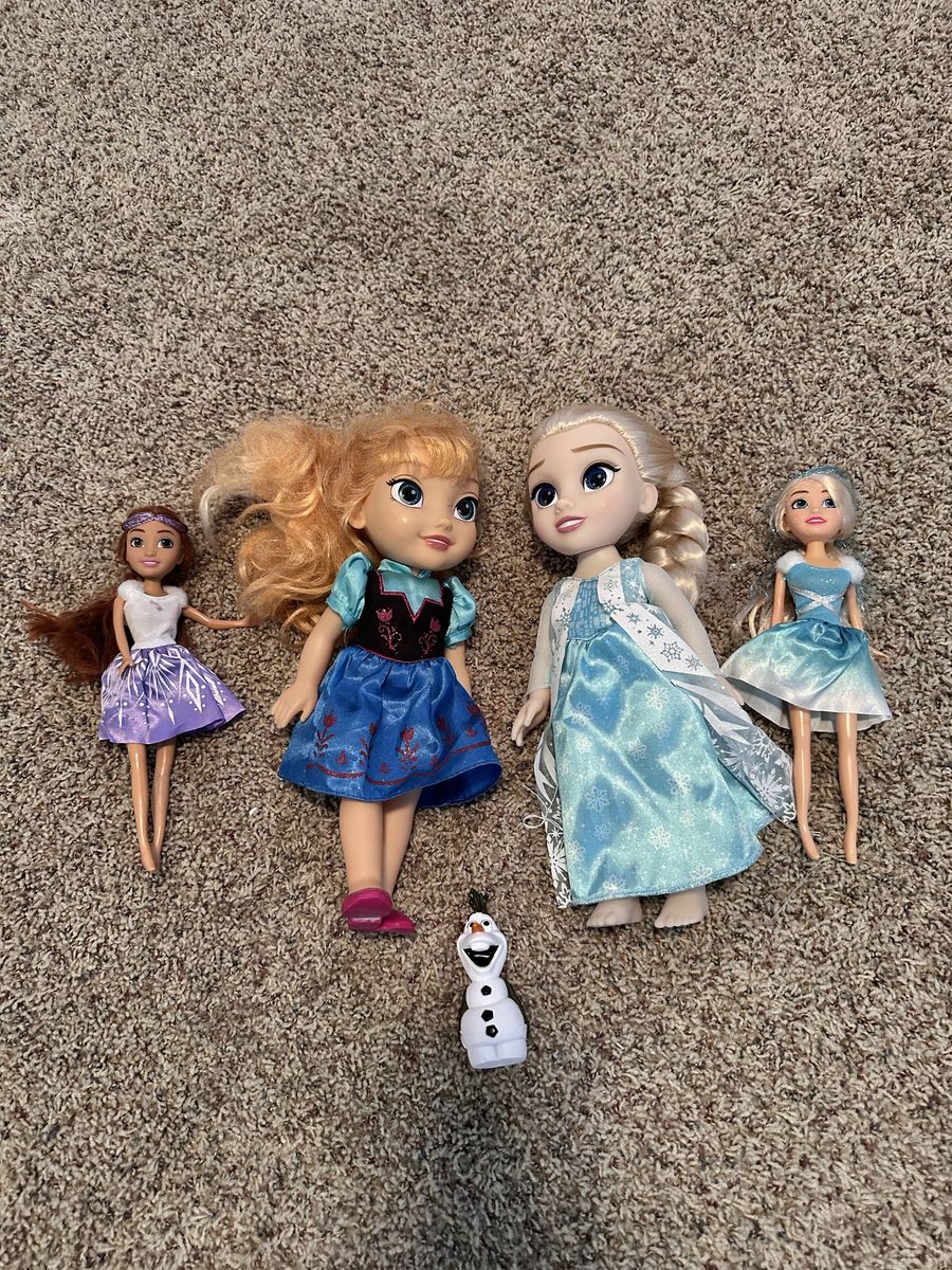 Frozen Anna and Elsa Fashion Dolls Lot with Mini Dolls and Olaf