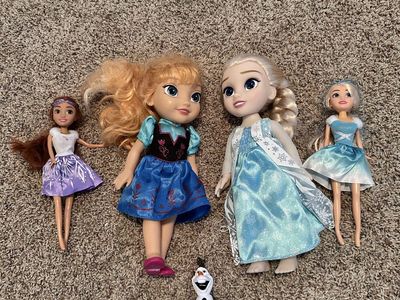 Frozen Anna and Elsa Fashion Dolls Lot with Mini Dolls and Olaf