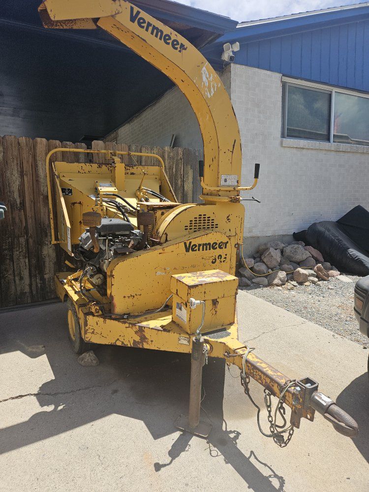 Vermeer BC625 wood chipper