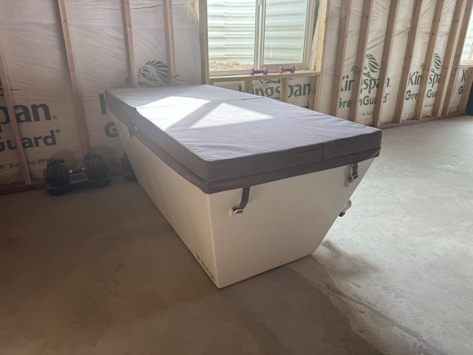 Cold Plunge Tub w/ Chiller
