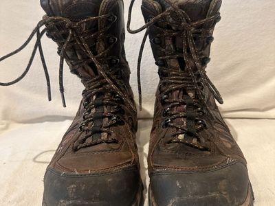 Cabela’s men’s size 9 camo/Brown Gore-Tex insulated hunting boots