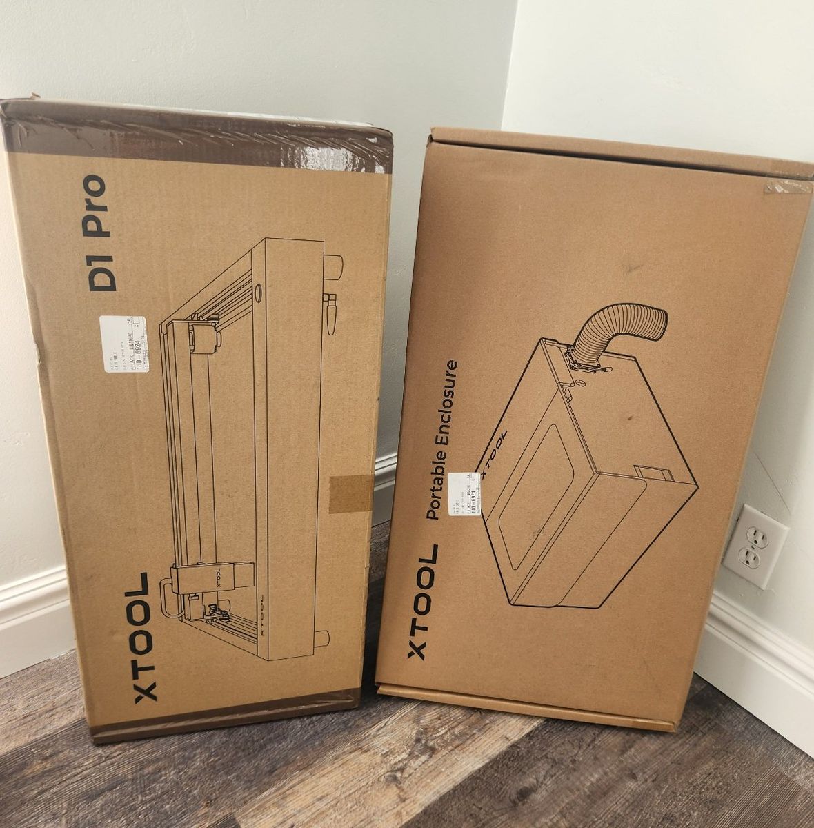 BRAND NEW xTool D1 Pro 5W Laser Engraver + Portable Enclosure Bundle (Factory Sealed)