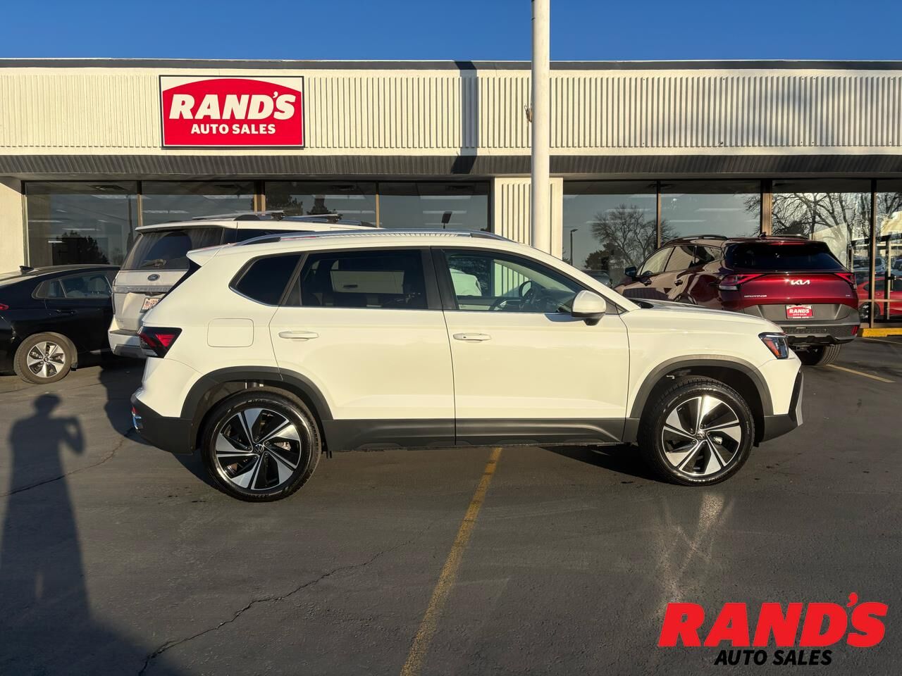 2025 Volkswagen Taos SE 4Motion