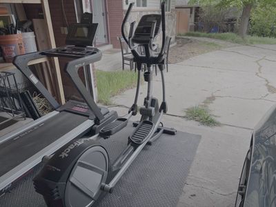 NordicTrack SpaceSaver SE7i Elliptical – Like New - Great Condition