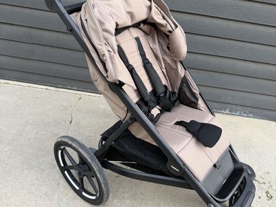 NEW Thule Urban Glide 3 (4-Wheel) Stroller - Used Once!