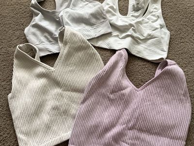 Tank top crop tops & sports bras x 4