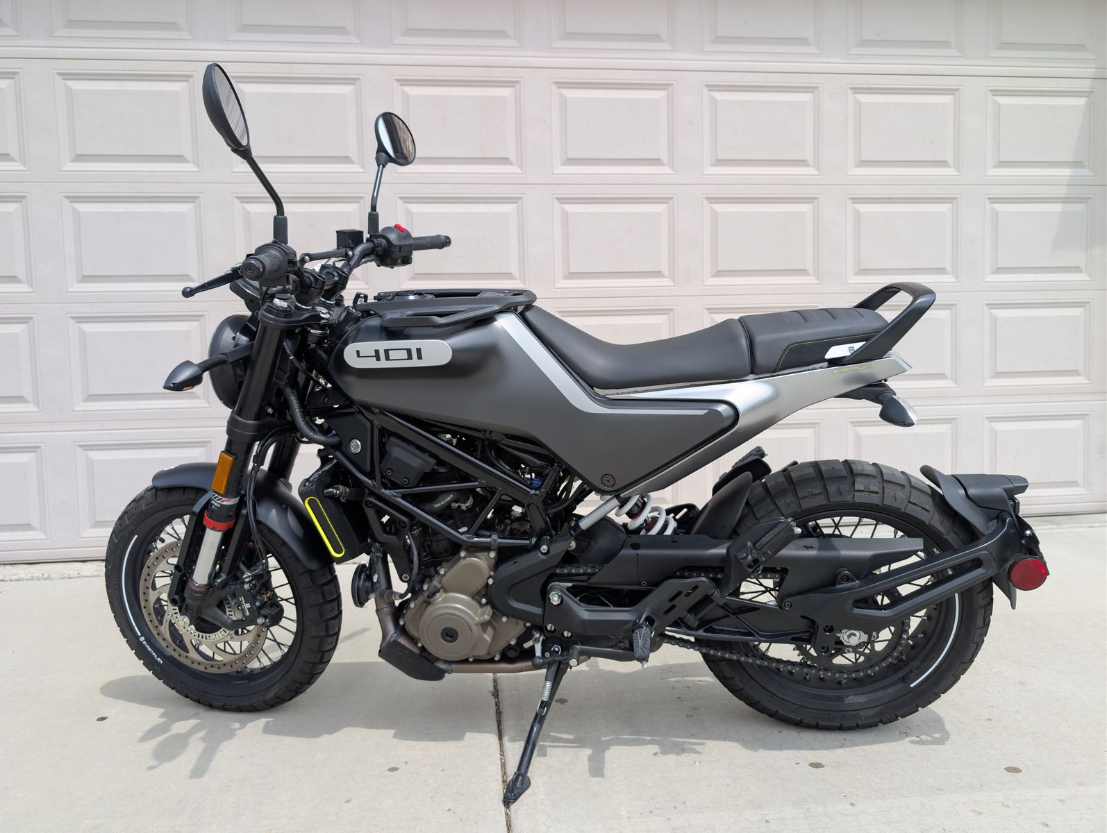 Husqvarna Svartpilen 401